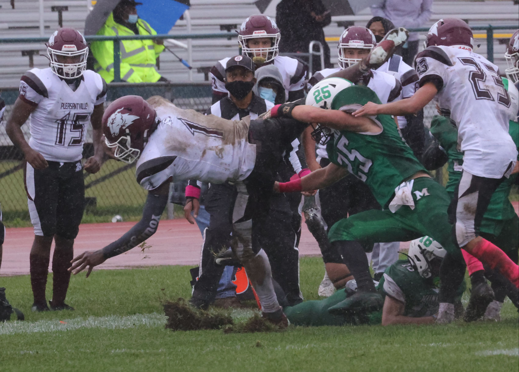 Pleasantville vs Mainland football